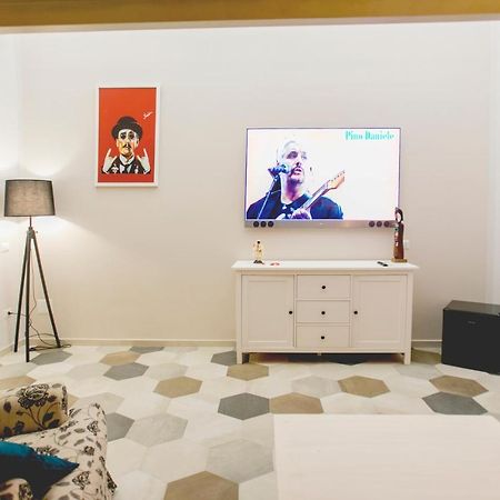 Anticaglia/24 Bed & Breakfast เนเปิลส์ ภายนอก รูปภาพ