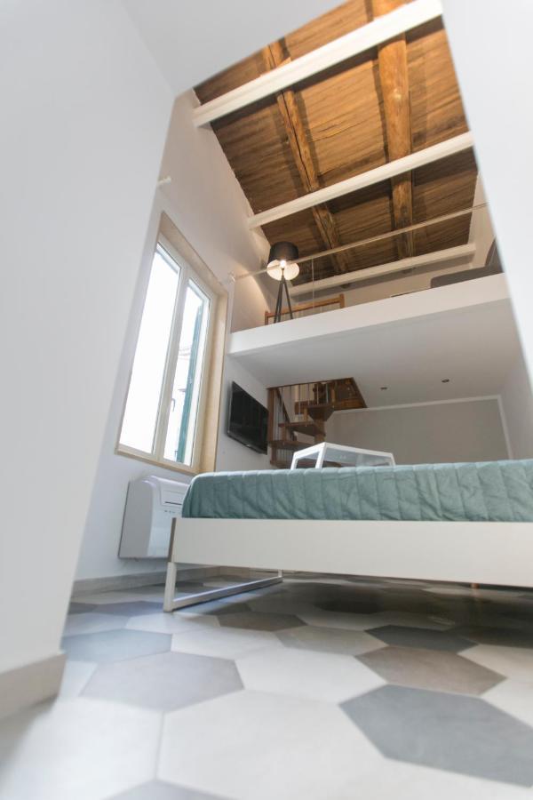 Anticaglia/24 Bed & Breakfast เนเปิลส์ ภายนอก รูปภาพ