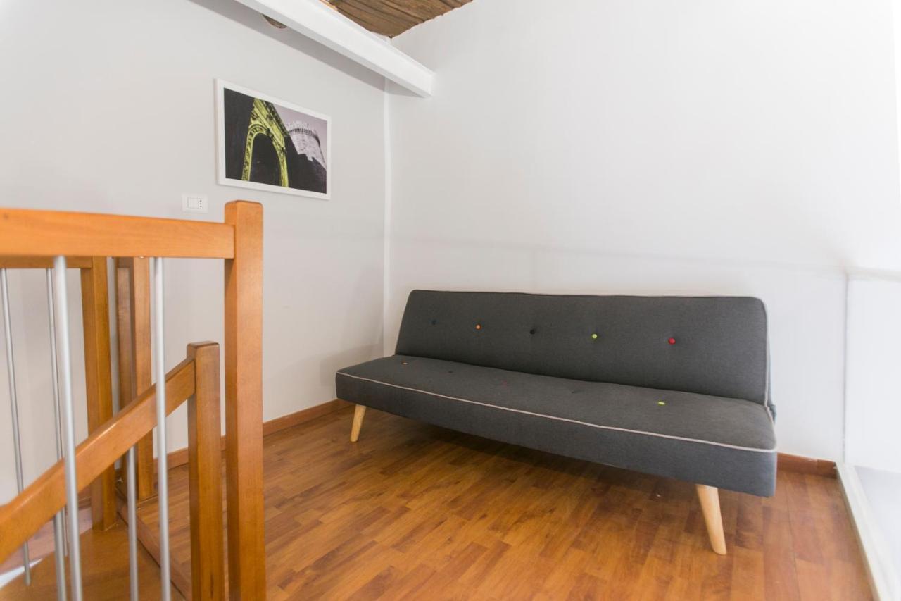Anticaglia/24 Bed & Breakfast เนเปิลส์ ภายนอก รูปภาพ